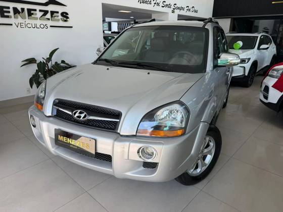 HYUNDAI TUCSON 2.0 MPFI GLS 16V 143CV 2WD FLEX 4P AUTOMÁTICO HYUNDAI TUCSON 2.0 MPFI GLS 16V 143CV 2WD FLEX 4P AUTOMÁTICO